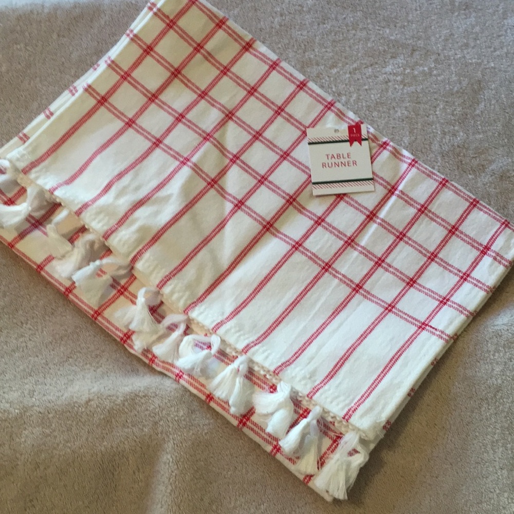 Red White Table Runner with Fringe NWT